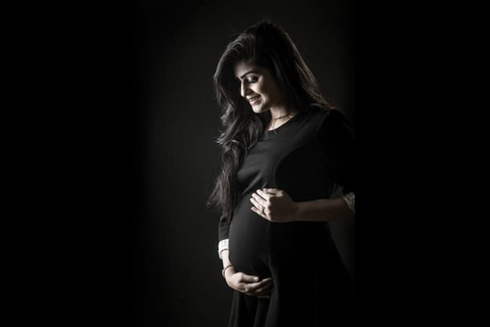 Maternity and newborn photography by Blushing Bride